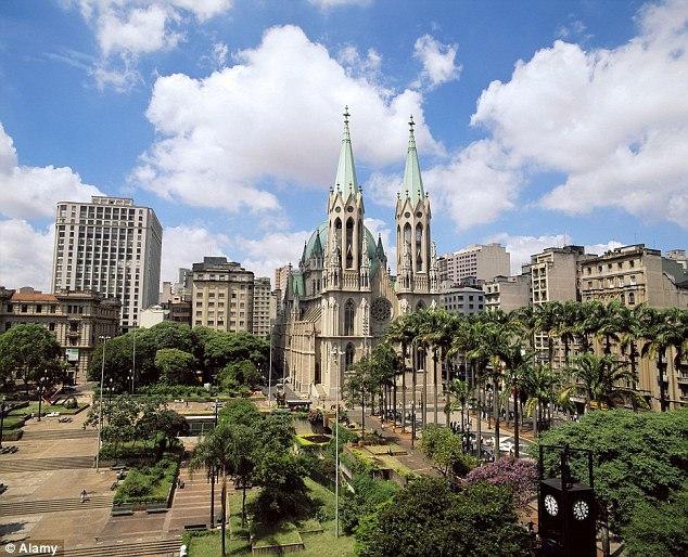 Đại lộ Paulista ở Sao Paulo, nơi thầy bói phán máy bay sẽ bị rơi.