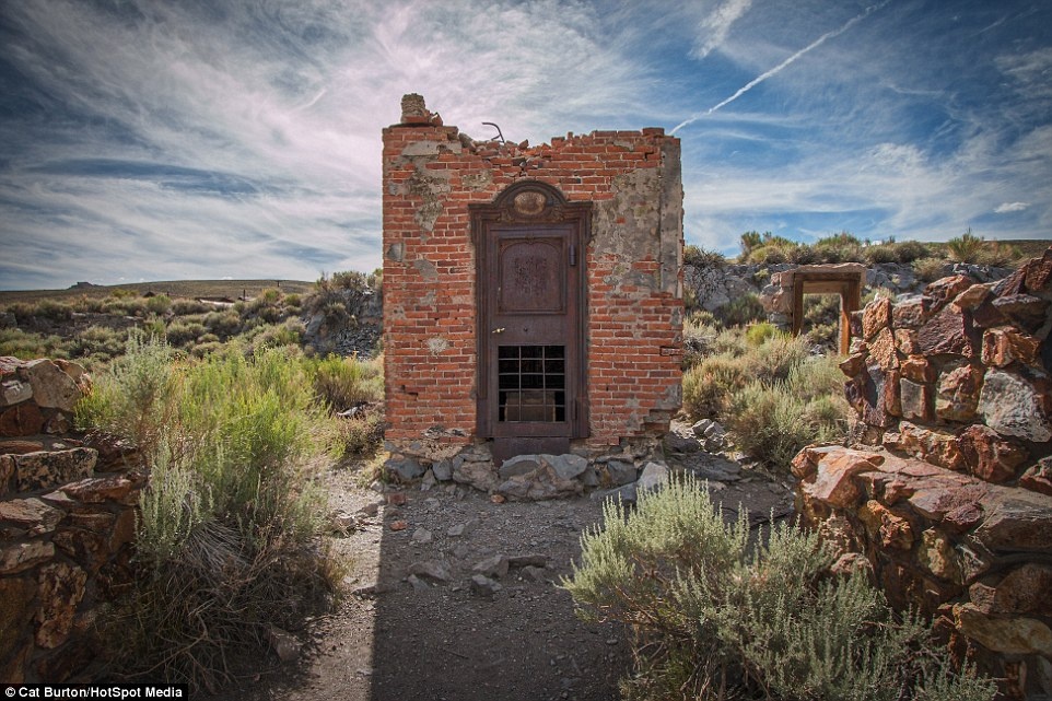 Ngân hàng Bodie bị tàn phá sau 2 trận hỏa hoạn.