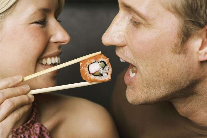 Quy tac an uong ky la o cac nuoc hinh anh