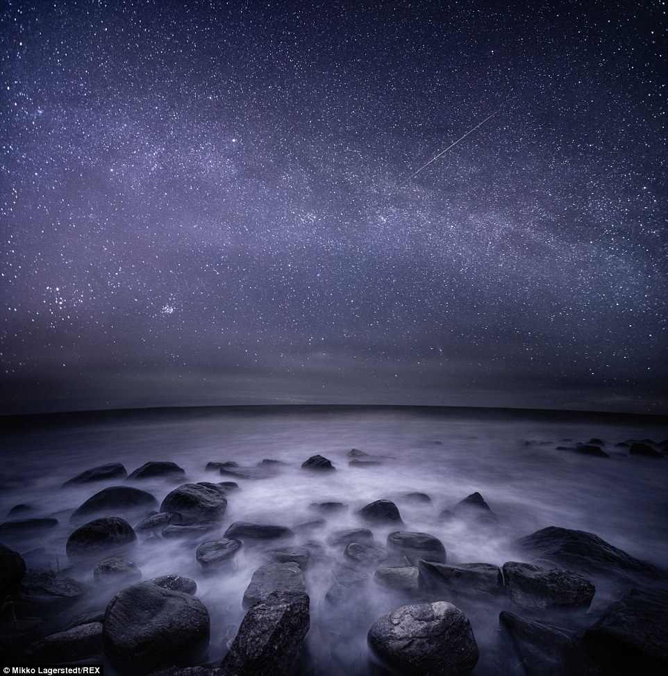 Bộ ảnh mới của anh mang tên “Edge” bao gồm những khuôn hình đẹp đến ngỡ ngàng.