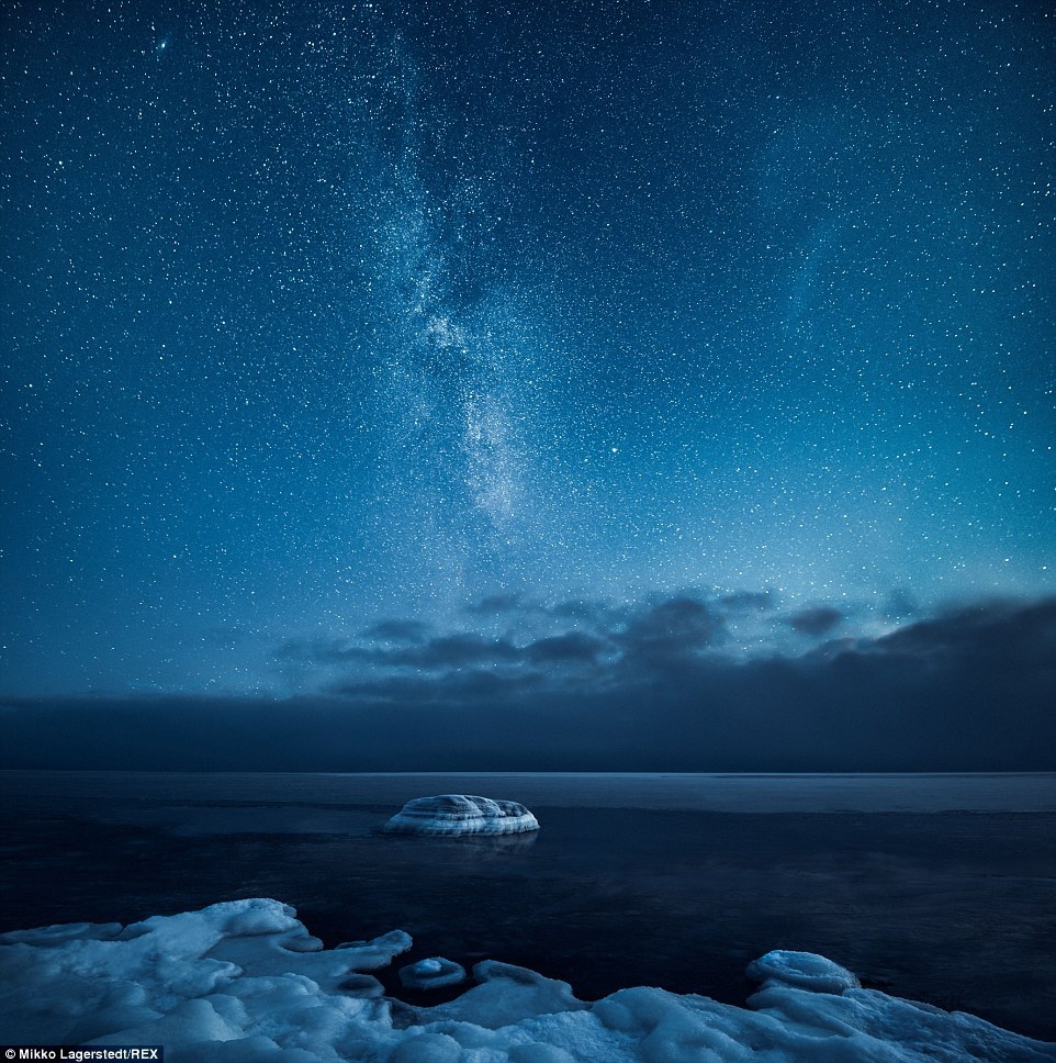 Các tác phẩm nhiếp ảnh của Mikko được đăng trên sách báo, tạp chí và quảng cáo khắp nơi trên thế giới. Anh sử dụng máy Nikon D800 và Ricoh GR.