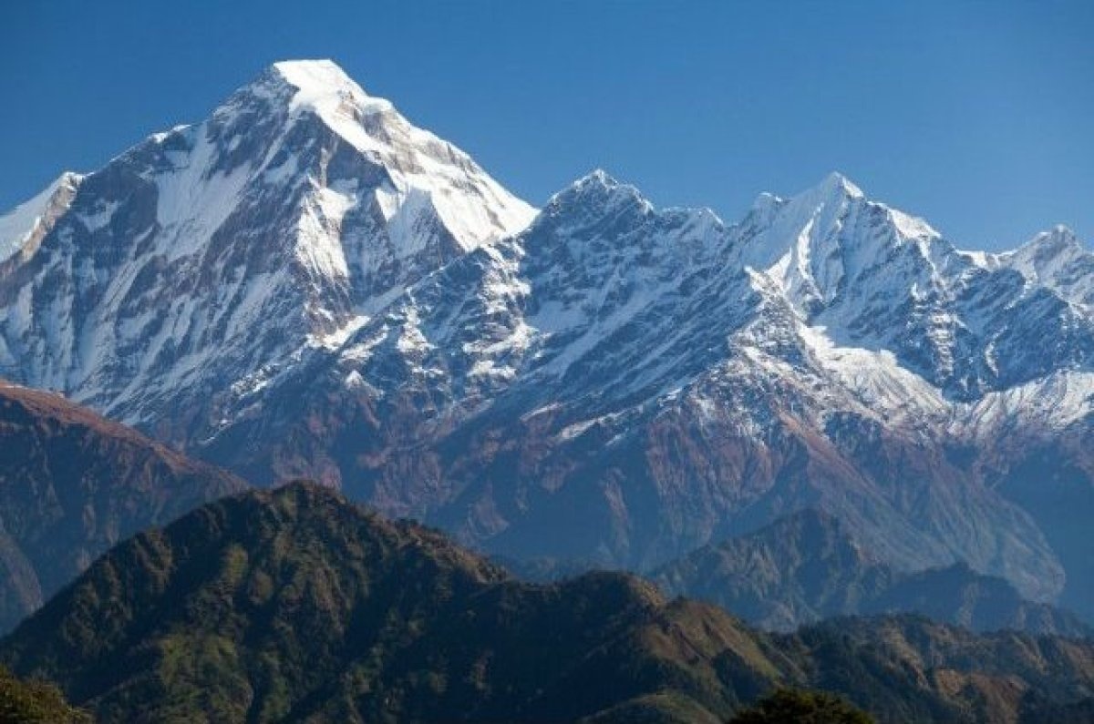 Dhaulagiri: Nằm ở độ cao hơn 8000 m, ngọn núi hiểm trở ở Nepal này từng khiến hơn 60 người chết từ năm 1960.