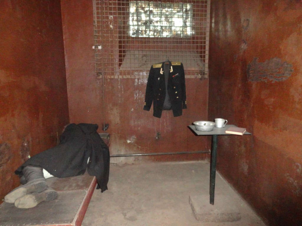 Tra tien de an com tu, lao dong cong ich hinh anh