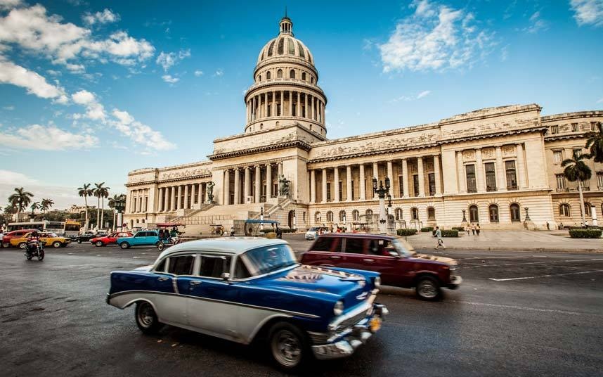 Cuba: Được mệnh danh là đất nước hấp dẫn nhất vùng Caribbe với sự hòa trộn của những thành phố thuộc địa Tây Ban Nha, nhạc sống sôi động, và loại xì gà đẳng cấp thế giới.