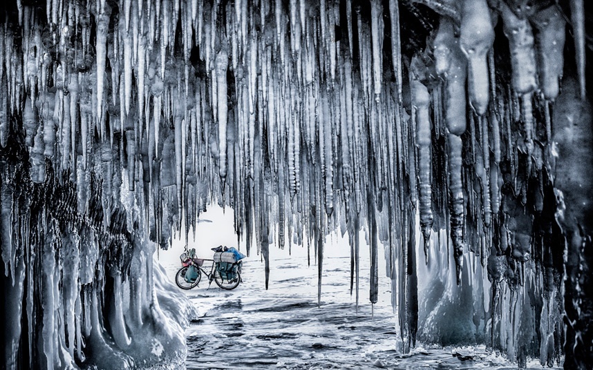  Giải ảnh đơn xuất sắc hạng mục Thổ, Khí, Hỏa, Thủy thuộc về tác giả Jakub Rybicki (Ba Lan).