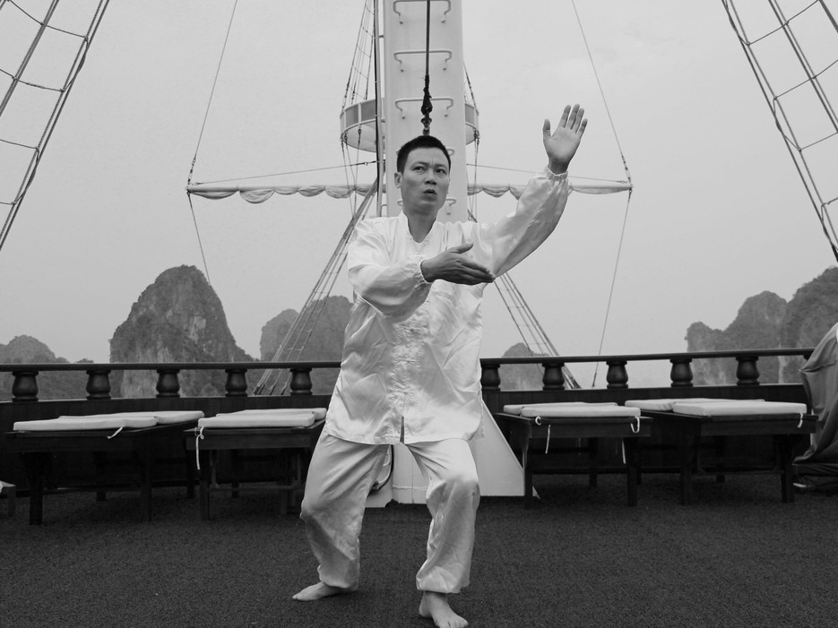 Thức dậy lúc 6h sáng, tập thể dục và ngắm mặt trời lên.