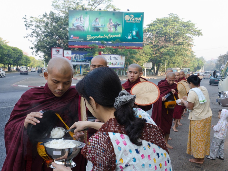 Nhung dat nuoc co nhieu nguoi dan tot bung hinh anh
