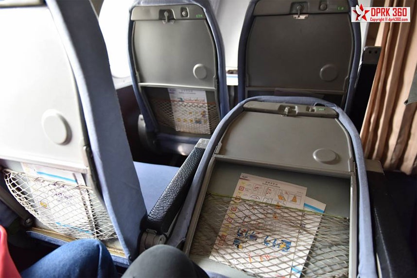 Ghế gập ngược về phía trước.