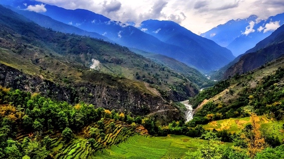 Dhulikhel, Nepal: Đi qua những miền thôn quê nằm dưới dãy núi Hymalaya, bên kia thung lũng Kathmandu là vùng làng quê Dhulikhel bình yên với khung cảnh ngoạn mục và văn hóa sinh động. Các tập tục truyền thống và di sản địa phương là đặc sản ở đây.