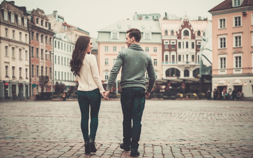 Các cặp đôi chỉ có thể kết hôn tại Riga, Latvia nếu một trong hai người là công dân thành phố.