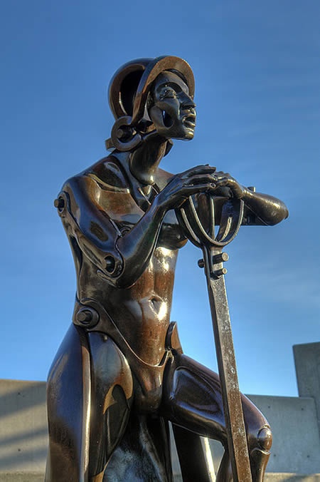 Bức tượng xấu xí của Christopher Columbus được đặt gần viện hải dương học Seattle, Mỹ.