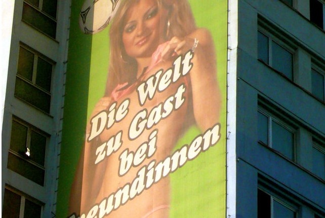 Pascha, Cologne: Đây là nơi có “kỹ viện” công khai đầu tiên ở châu Âu, được xây dựng năm 1972. Du khách đến đây có thể trả <abbr class=