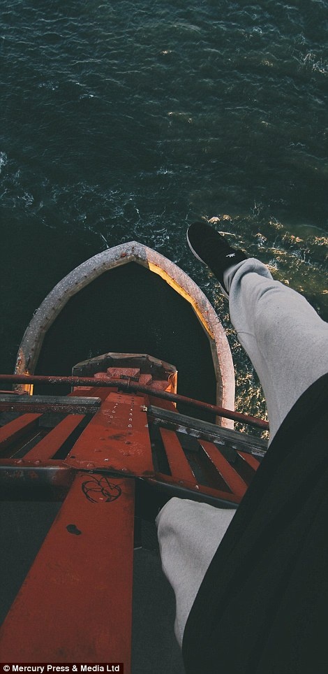 Chụp từ cầu Golden Gate, San Francisco, nơi nổi tiếng với rất nhiều vụ tự sát.