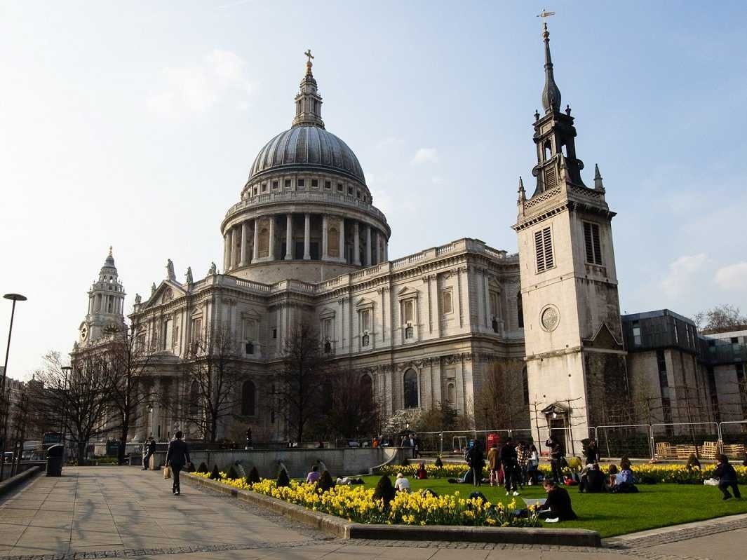 4. Xứ sở xương mù London với tháp đồng hồ Big Ben, cung điện Buckingham nổi tiếng hút 16,7 triệu khách.