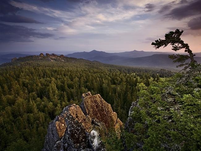 Sochi, Nga: Cư dân vùng Tam giác M, một vùng núi xa xôi hẻo lánh phía đông Moscow từng nhìn thấy những vệt sáng lạ vào ban đêm. Một số người còn khẳng định, họ từng gặp người ngoài trái đất.