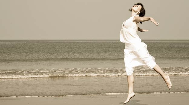 Thử thách bản thân và trải nghiệm cảm giác tự do thực sự: Du lịch một mình khiến bạn phải ra khỏi nơi thoải mái của mình để trải nghiệm cảm giác tự do tự tại. Bạn ăn gì, mặc gì, làm gì, hoàn toàn do bản thân tự quyết định mà không cần phụ thuộc vào kỳ vọng của người khác. 