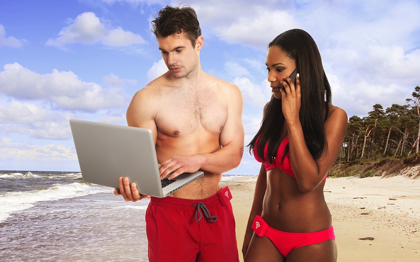 Hãng đồ bơi Lauren Remzi  và Virgin Media Business hợp tác cho ra đời công nghệ mới tích hợp máy phát Wi-Fi ngay trên bikini và quần bơi, kết nối với các thiết bị khi đi du lịch.