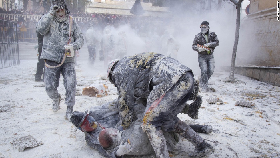 Ngay Ca thang 4 ngo nghinh o cac nuoc hinh anh