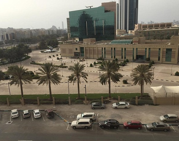 Một khu vực ở Abu Dhabi trước…