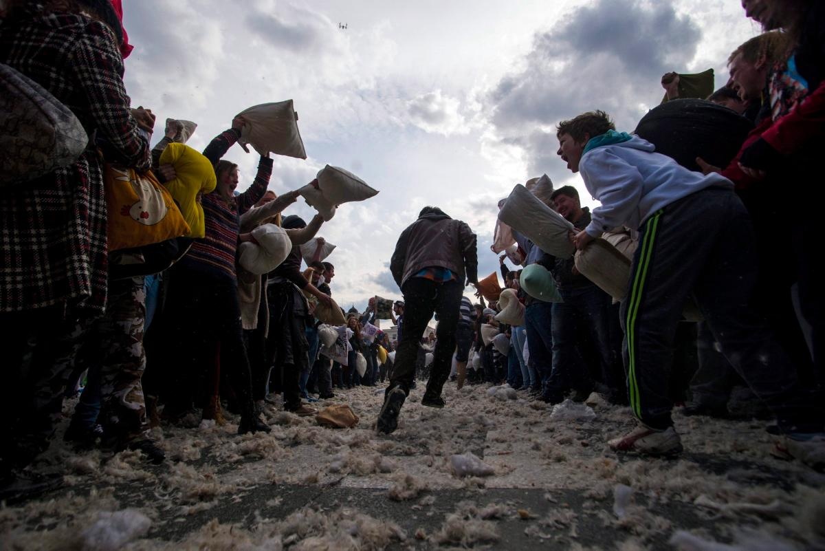 Cuộc chiến sôi động tại quảng trường Heroes, thủ đô Budapest, Hungary.