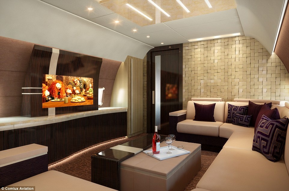 Theo Solairus Aviation, độ tuổi trung bình của người dùng phi cơ cá nhân đang giảm dần. Số người siêu giàu trong độ tuổi từ 40 – 55 tăng mạnh. Nhiều gia đình giàu ở độ tuổi 30 – 40 đi du lịch với con cái bằng phi cơ riêng vì họ muốn con cái mình có cơ hội trải nghiệm thế giới.