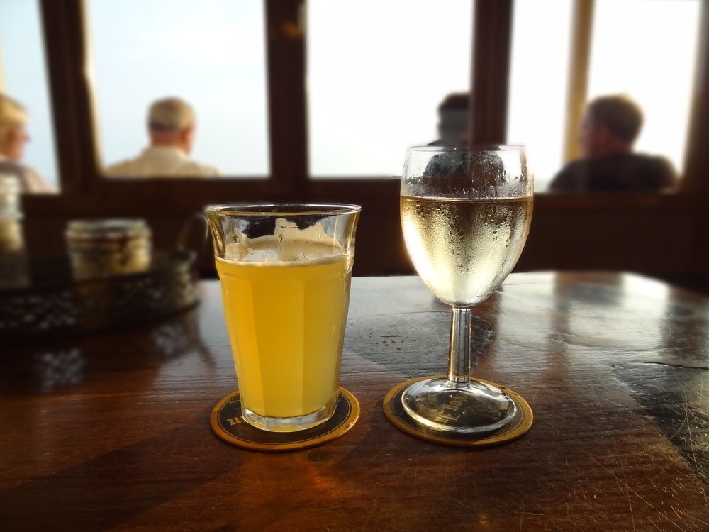 Thống kê này cũng không quá bất ngờ, khi người Australia nổi tiếng với niềm say mê dành cho bia. Vì vậy, chính phủ Australia đã ban hành những đạo luật kiểm soát đồ uống có cồn nghiêm ngặt nhất thế giới. Ảnh: Business Insider