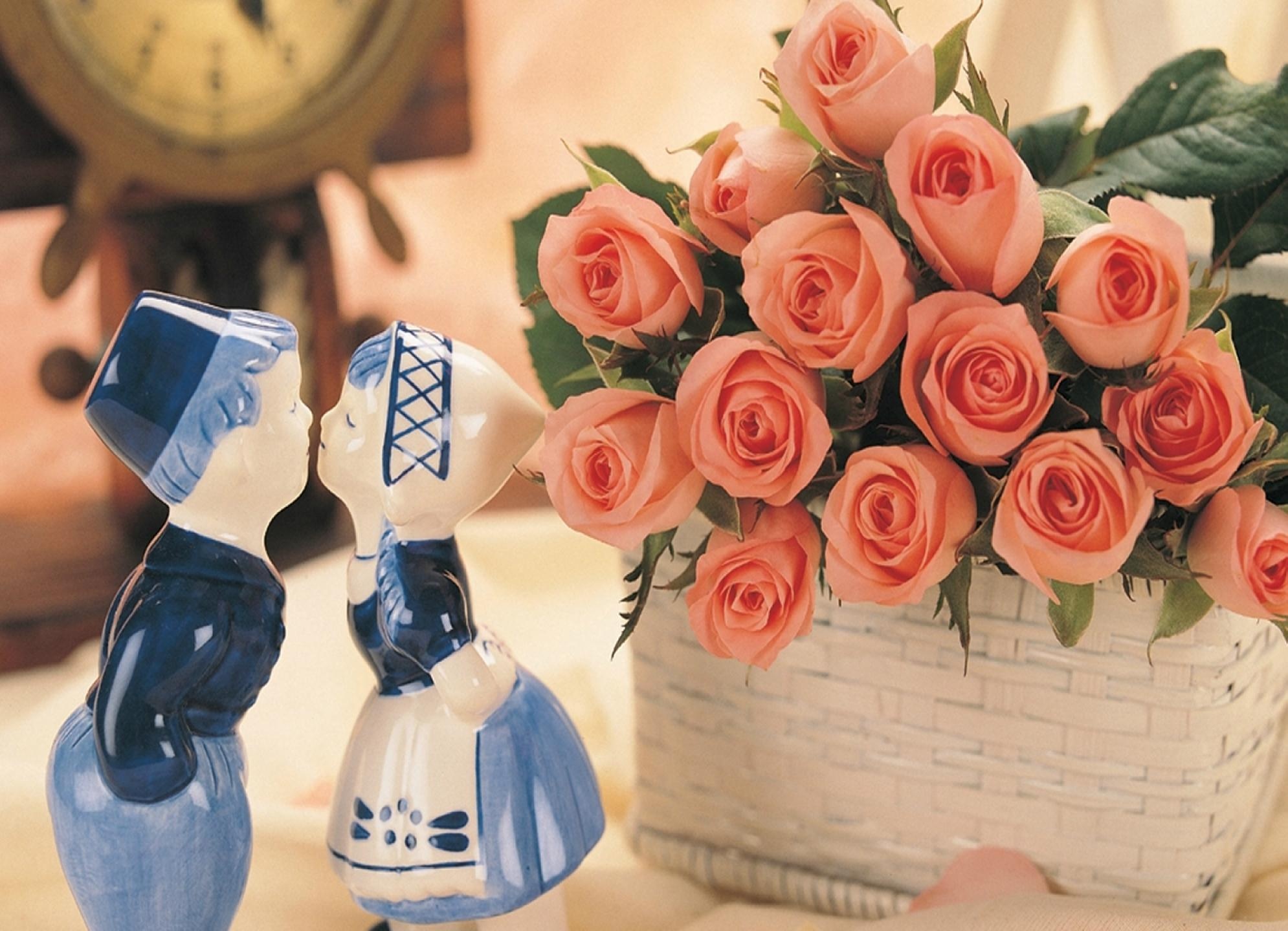 Thu hai cua ban (18/5) hinh anh