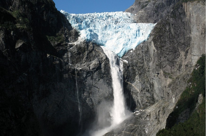 Thác Ventisquero, Aysén del General Carlos Ibáñez del Campo, Chile: Theo tiếng Tây Ban Nha, 