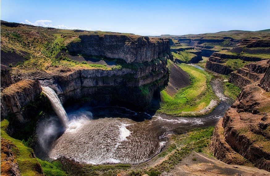 Thác Palouse, Washington, Mỹ: Đổ xuống từ độ cao gần 60 m, thác trở nên nổi tiếng sau khi chàng thanh niên 22 tuổi Tyler Bradt lập kỷ lục thế giới bằng cách chèo thuyền lao xuống dòng nước cuồn cuộn với thời gian 3,7 giây.