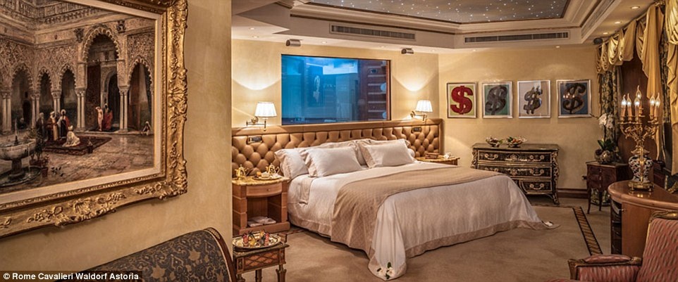 nhưng thực tế thì nữ diễn viên được ở như một bà hoàng trong căn phòng sang trọng gần 200 m2.