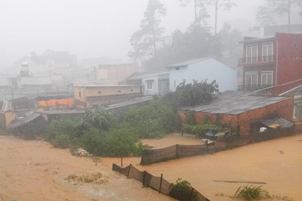 Cat bot lich trinh du lich vi mua giong Da Lat hinh anh