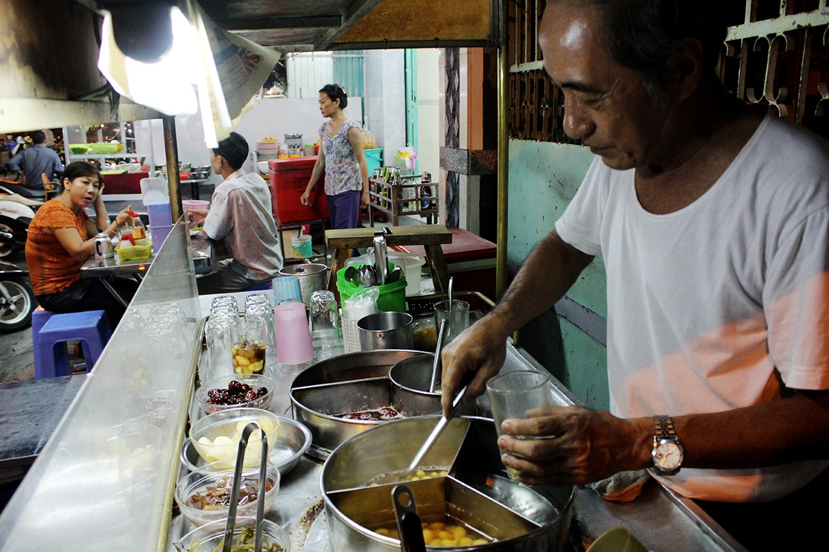 Xe che nguoi Hoa hon nua the ky o Sai Gon hinh anh