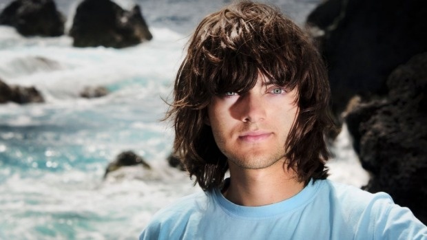 Chang trai 20 tuoi gom rac thai khap cac dai duong hinh anh