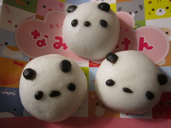 Bánh hình gấu trúc ngộ nghĩnh.