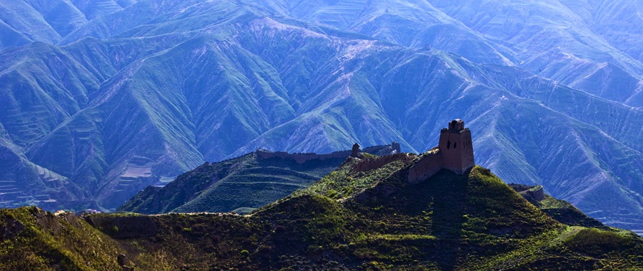 Cửa ải này khá nổi tiếng trong truyện kiếm hiệp của Kim Dung với sự kiện nhân vật Kiều Phong trong truyện Thiên Long bát bộ đã tự sát tại đây. Ảnh: photofans