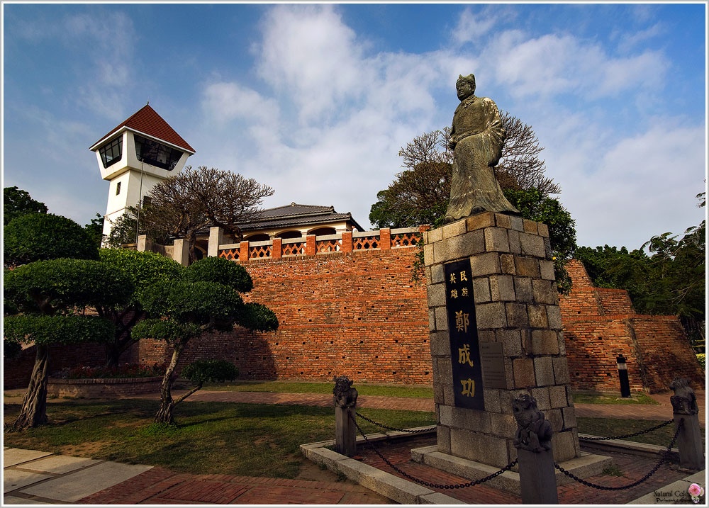 Tại đây bạn có thể tới thăm bảo tàng Taiwan Salt, Chi Mei, đền Koxinga, Khổng Tử Đài Nam, Kailong... hay đi thăm thú cảnh sắc thiên nhiên với nông trại Zou Ma Lai, núi Qigu Salt, ... hay nghỉ dưỡng ở Jianshanpi Jiangnan Resort.... Ảnh: mafengwo