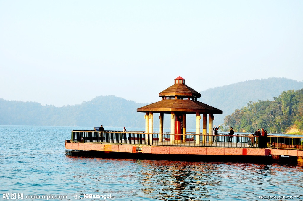 Nhiều du khách coi Nhật Nguyệt Đàm như chốn bồng lai tiên cảnh bởi vẻ đẹp riêng có của nó. Hồ cũng là nguồn cảm hứng bất tận của thi ca, nhạc họa và điện ảnh Trung Quốc. Ảnh: taiwandao