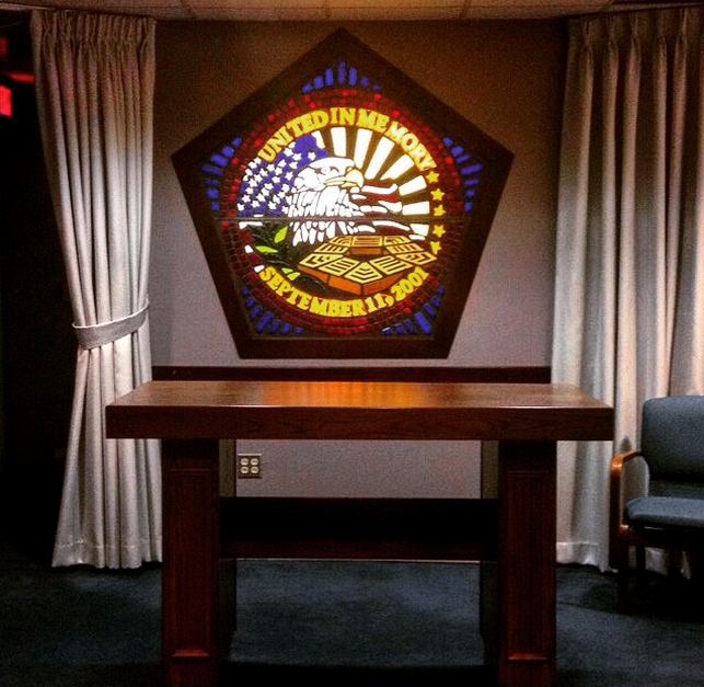 Bên trong trụ sở Bộ Quốc phòng của Mỹ đặt tại Lầu Năm Góc, Washington DC cũng bị chụp trộm.