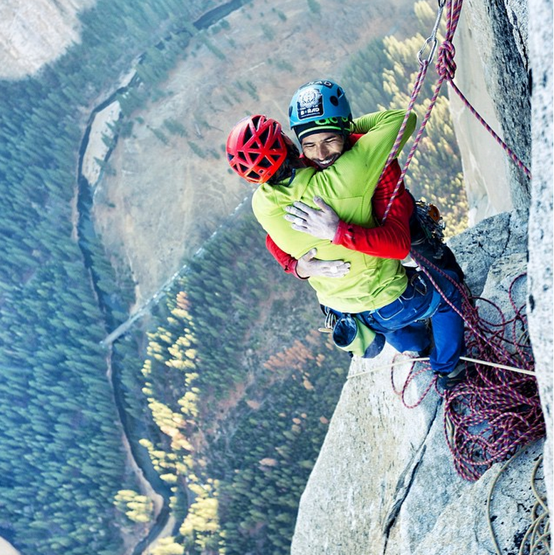 Cuối cùng, sau 19 ngày gian khổ, cả 2 đã chinh phục được Dawn Wall.