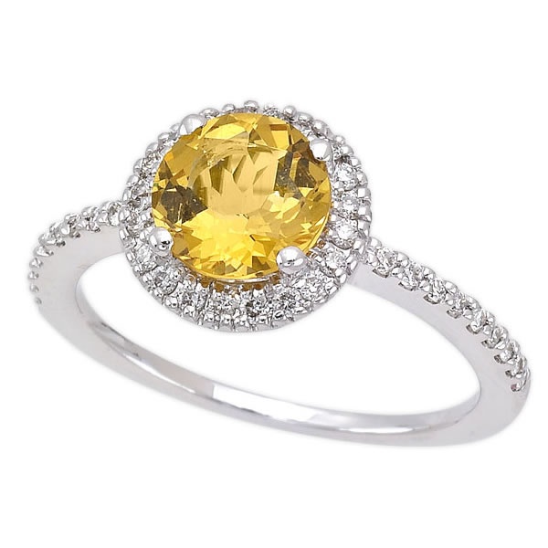 Ngọc berin (ngọc xanh biển): Berin là tên chung của một nhóm các loại đá bao gồm aquamarine. Berin có nhiều màu sắc, trừ màu xanh lá cây. Từ xa xưa ở phương Đông, beryl được xem là đá màu nhiệm truyền năng lượng hồi sinh cho cơ thể, và ngược lại lấy đi năng lượng tiêu cực. Nó giúp cho con người giữ được sự sảng khoái tinh thần và ngăn ngừa mệt mỏi. Berin mang lại niềm vui, vốn là yếu tố quan trọng đối với người nghiêm túc như Bò Cạp. Ngoài ra, berin làm tăng cường tình cảm trong hôn nhân của Bò Cạp. Ảnh: royaldesignatl.