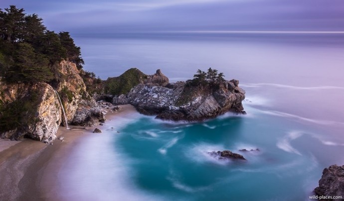 Thác đổ xuống biển (Mỹ): Khi thủy triều dâng, dòng thác McWay ở bờ biển Big Sur, California đổ thẳng xuống làn nước biển xanh thẳm. Dòng thác này chảy quanh năm, nhưng gần như không bị tác động do các vách núi hiểm trở, việc tiếp cận thác bằng đường bộ rất khó khăn và chỉ dành cho những người có kinh nghiệm leo núi.