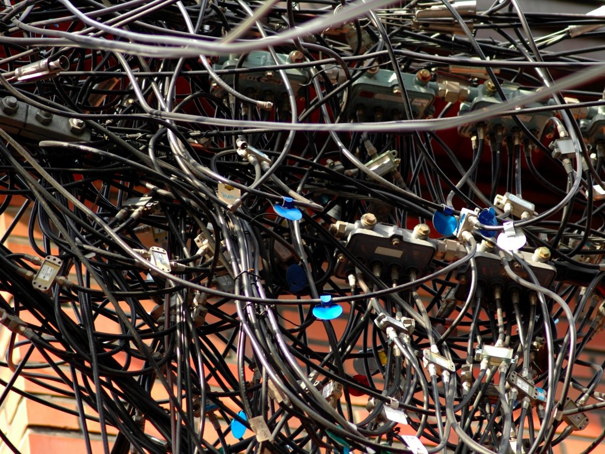 2. Nơi có đường truyền internet nhanh nhất: Hàn Quốc nắm giữ kỷ lục này từ năm 2011 với tốc độ download trung bình 33,5 megabit/ giây và tốc độ upload trung bình 17 megabit/ giây.