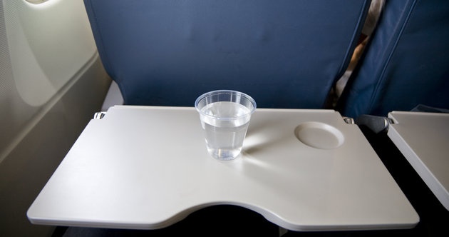 Bàn ăn cũng là nơi chứa nhiều vi khuẩn độc hại.