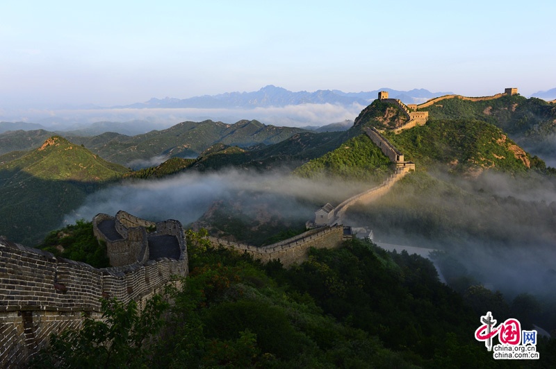 Kim Sơn Lĩnh là đoạn Trường Thành dài hơn 10,5 km, chạy qua huyện Loan Bình (Hà Bắc, Trung Quốc), cách Bắc Kinh 130km, được xây dựng dưới thời nhà Minh. 