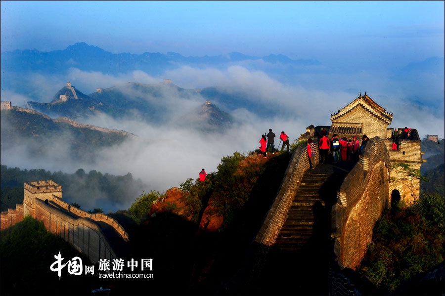 Kim Sơn Lĩnh trong buổi sớm thu sau cơn mưa đã thu hút rất nhiều nhiếp ảnh gia từ khắp nơi đổ về chiêm ngưỡng.