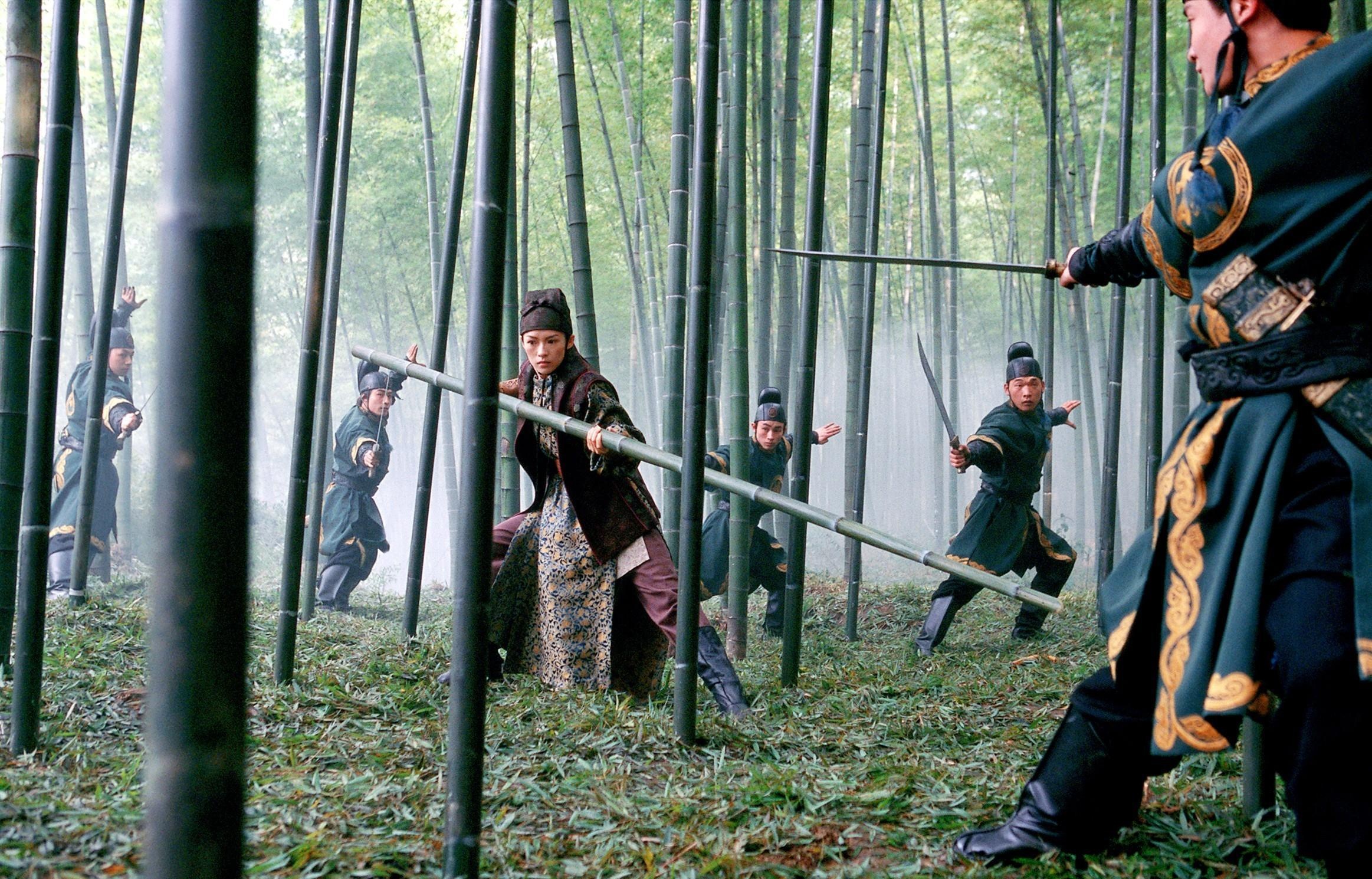 Tham rung truc bat ngan trong ‘Thap dien mai phuc’ hinh anh