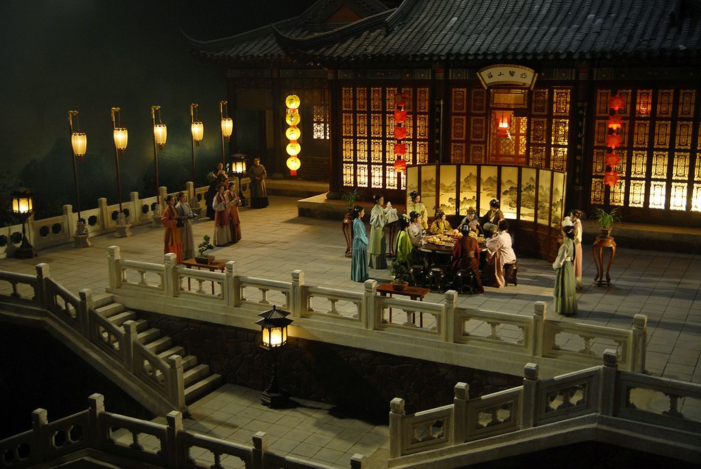 Đại Quan Viên được khởi công xây dựng năm 1984 với quy mô 13 ha, gồm hơn 40 công trình lầu hồng gác tía, sơn son thếp vàng nguy nga lộng lẫy. Ảnh: Baike