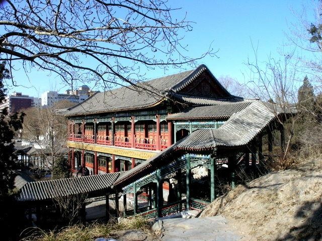 Đại Quan Viên được xây dựng dựa trên những ý tưởng và ý kiến đóng góp từ nhiều giới như các nhà Hồng học, kiến trúc sư về kiến trúc cổ, các nghệ nhân hoa viên và chuyên gia sử liệu nhà Thanh. Ảnh: Baike