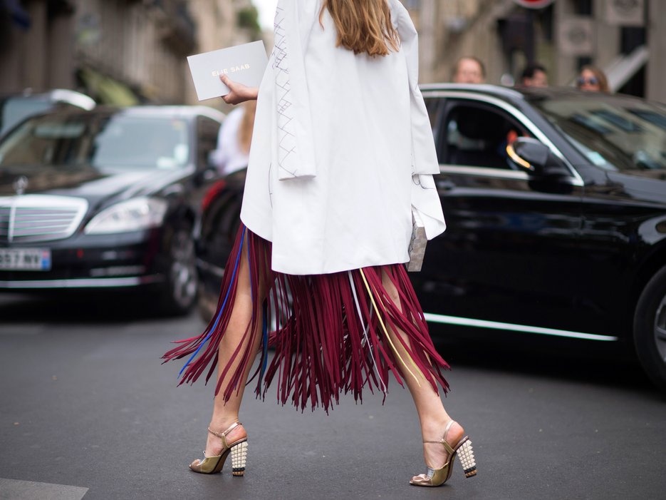 1. Paris: Kinh đô ánh sáng không chỉ đẹp với kiến trúc, cảnh quan, mà còn cả ở con người. Không cô gái nào, từ già đến trẻ ở Paris ra đường với bộ dạng cẩu thả xộc xệch mà luôn chau chuốt cầu kỳ.