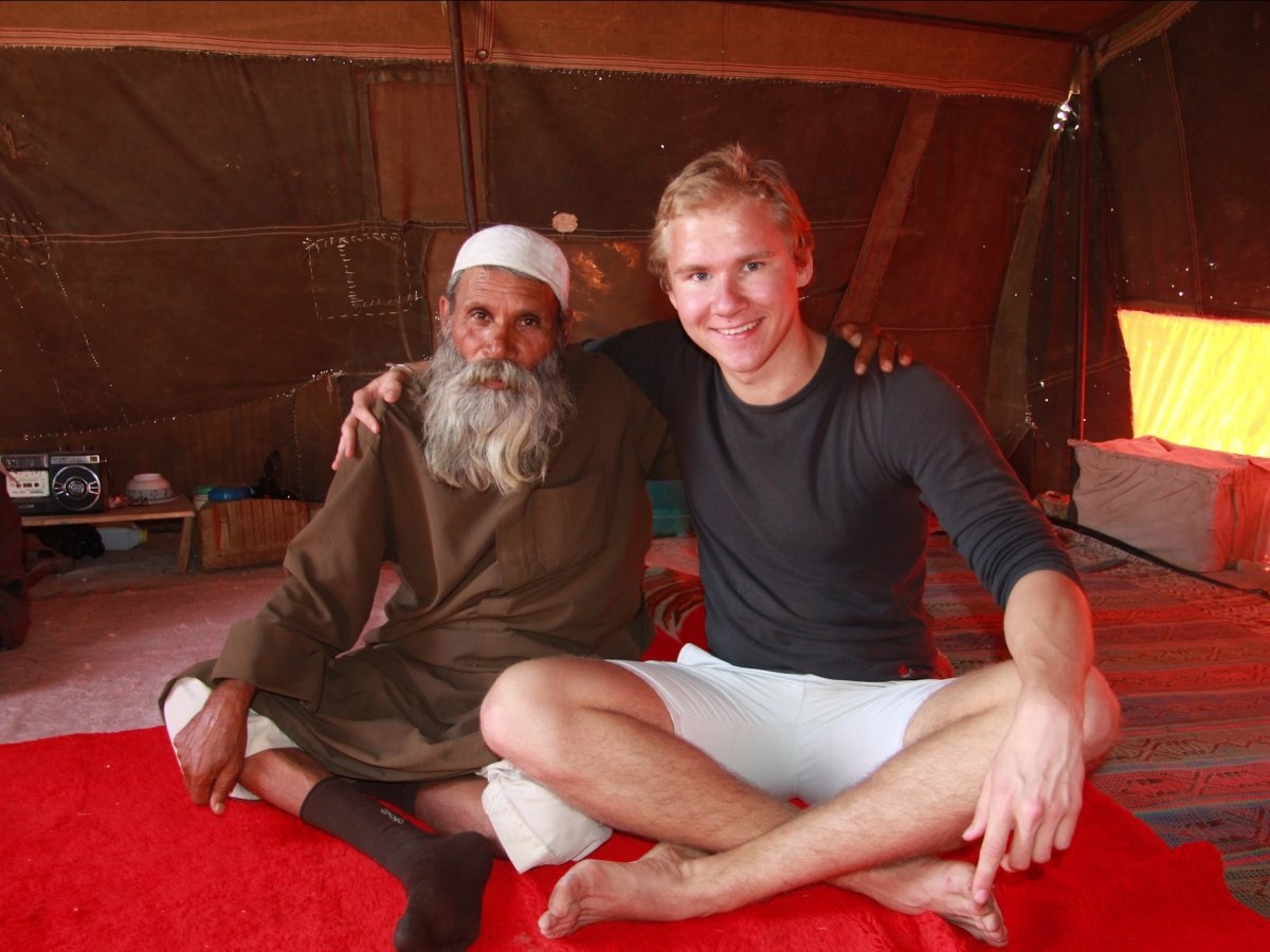 Tại đây, anh kết bạn với người bộ tộc Bedouin. Anh nói, đây là những người hiếu khách nhất thế giới.